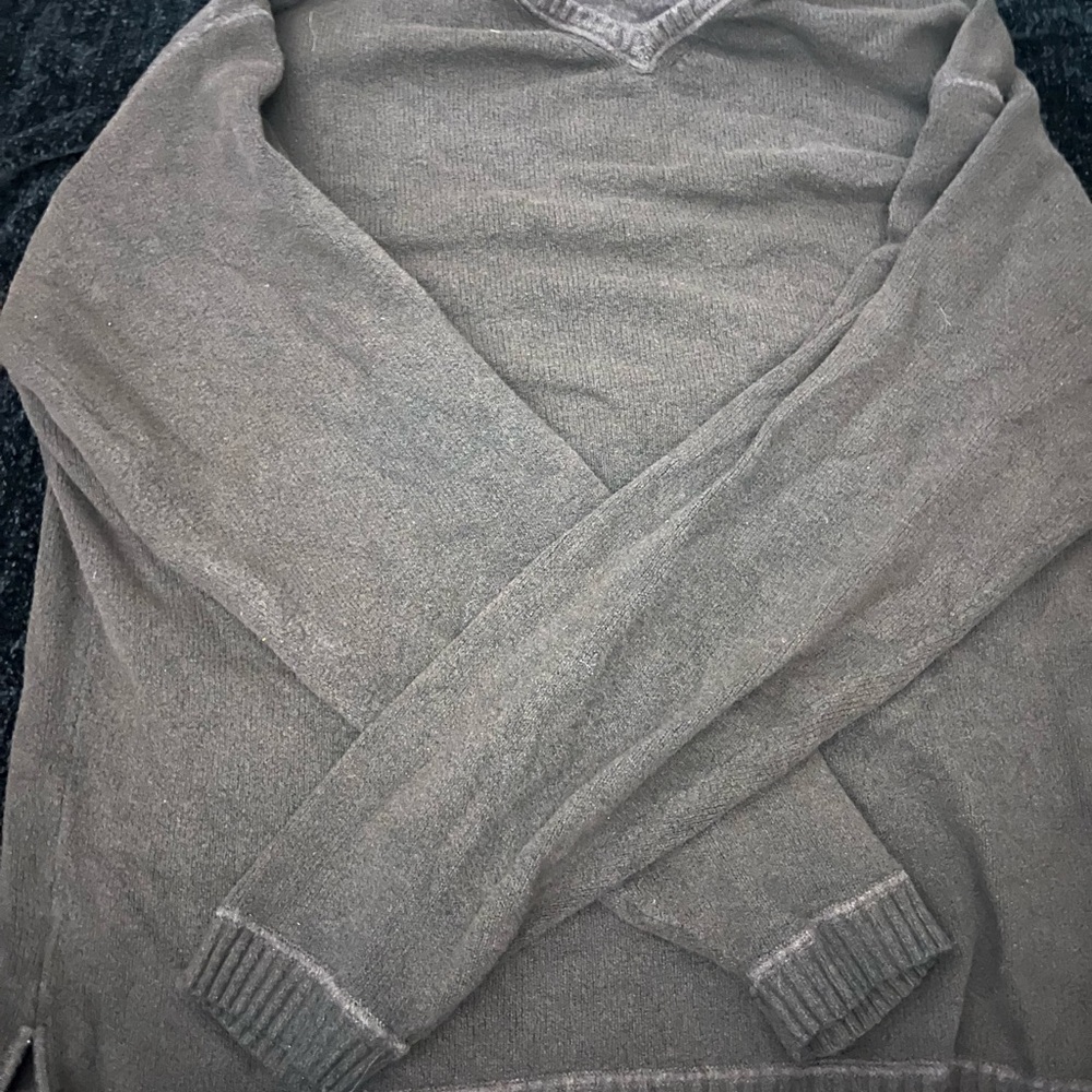 Tommy Bahama Men's V-Neck Sweater in Brown
